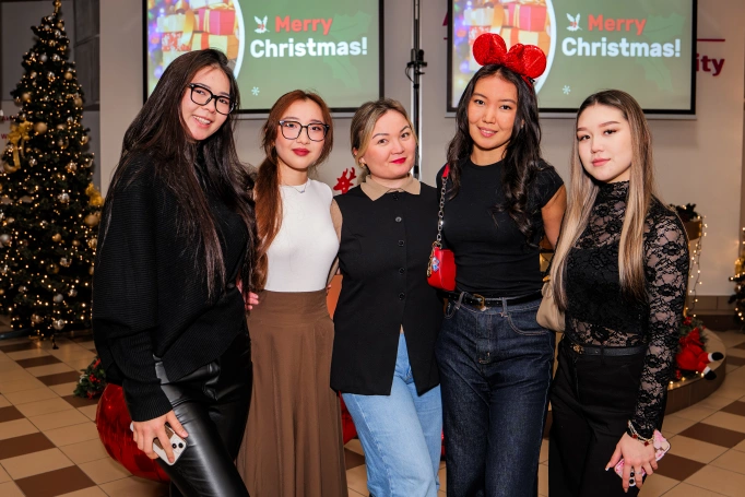 Zdjęcie nr 38 z galerii International Christmas Party