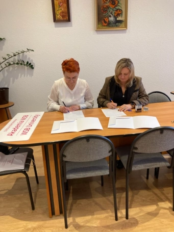 Zdjęcie nr 3 z galerii Współpraca na rzecz edukacji w Jaworznie!