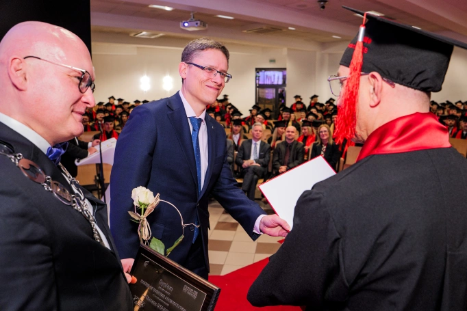 Zdjęcie nr 28 z galerii Gala Studi&oacute;w MBA Akademii WSB: kompetencje, kt&oacute;re kształtują lider&oacute;w