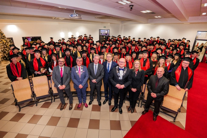 Zdjęcie nr 33 z galerii Gala Studi&oacute;w MBA Akademii WSB: kompetencje, kt&oacute;re kształtują lider&oacute;w