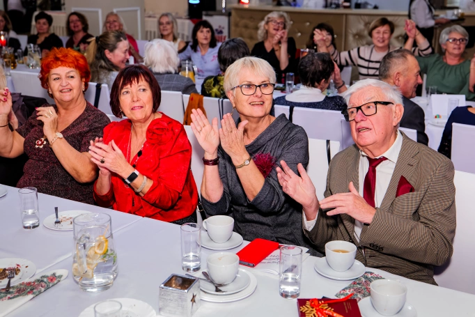 Zdjęcie nr 6 z galerii Wigilijne Spotkanie Uniwersytetu Trzeciego Wieku Akademii WSB!