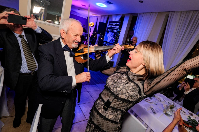 Zdjęcie nr 11 z galerii Wigilijne Spotkanie Uniwersytetu Trzeciego Wieku Akademii WSB!