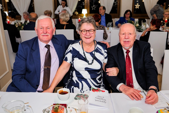 Zdjęcie nr 13 z galerii Wigilijne Spotkanie Uniwersytetu Trzeciego Wieku Akademii WSB!