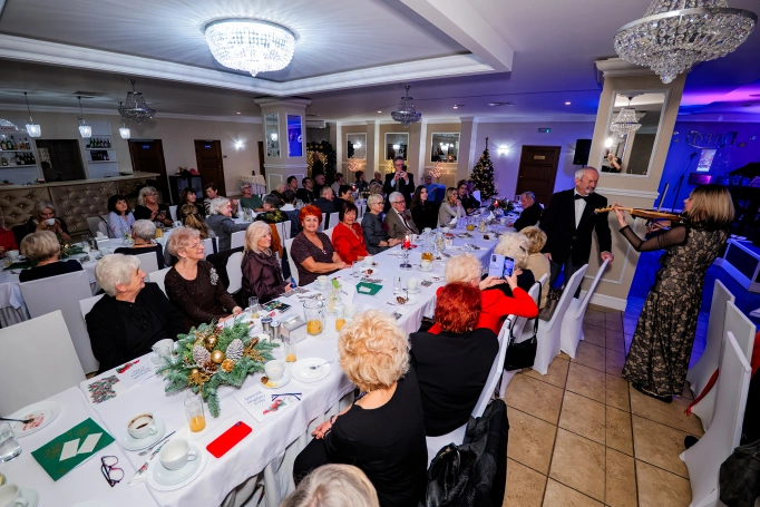 Zdjęcie nr 34 z galerii Wigilijne Spotkanie Uniwersytetu Trzeciego Wieku Akademii WSB!