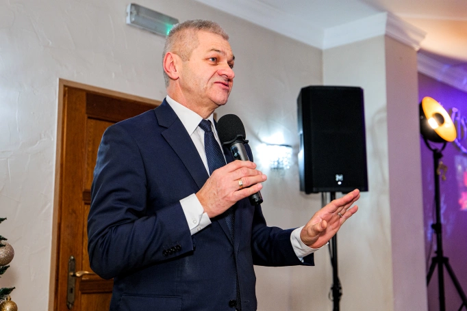 Zdjęcie nr 33 z galerii Wigilijne Spotkanie Uniwersytetu Trzeciego Wieku Akademii WSB!