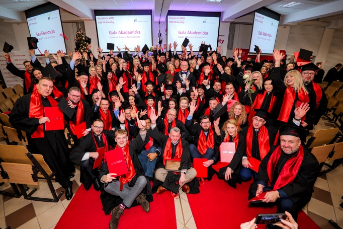 Zdjęcie nr 38 z galerii Za nami kolejna Gala Studi&oacute;w MBA Akademii WSB