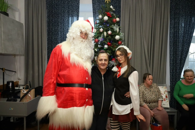 Zdjęcie nr 2 z galerii ŚWIĄTECZNA PACZUCHA 2025 - KRK