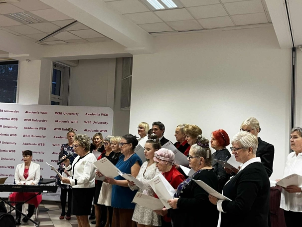 Zdjęcie nr 9 z galerii Ch&oacute;r i IKony