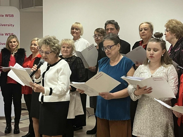 Zdjęcie nr 2 z galerii Ch&oacute;r i IKony