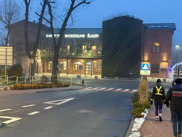 Zdjęcie nr 7 z galerii VII Marsz Pamięci Akademii WSB - Muzeum Auschwitz - Wodzisław Śląski