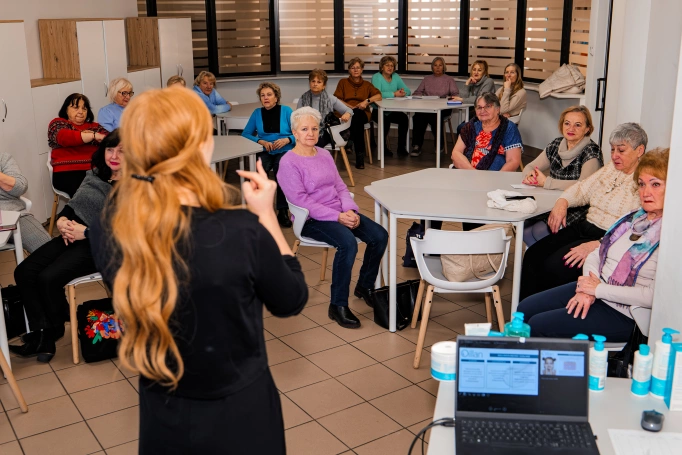 Zdjęcie nr 43 z galerii Od Aktywni+ do Troski+. Akademia WSB o wyzwaniach p&oacute;źnej starości