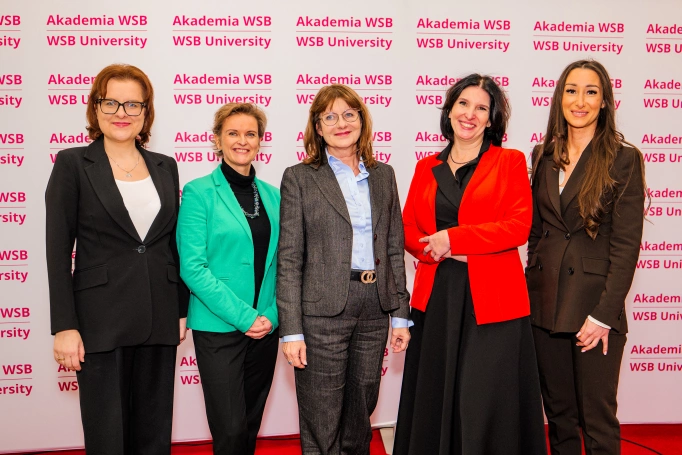 Zdjęcie nr 45 z galerii Od Aktywni+ do Troski+. Akademia WSB o wyzwaniach p&oacute;źnej starości