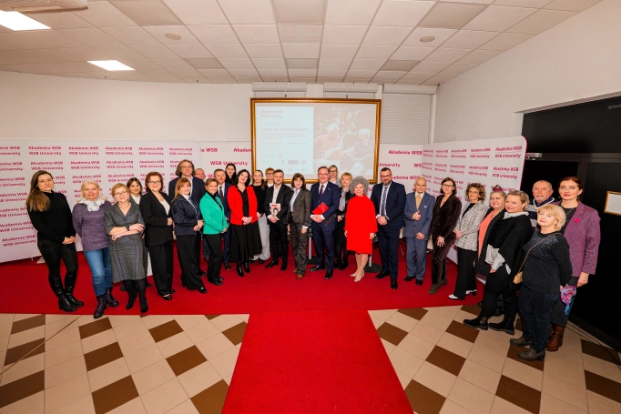 Zdjęcie nr 1 z galerii Od Aktywni+ do Troski+. Akademia WSB o wyzwaniach p&oacute;źnej starości