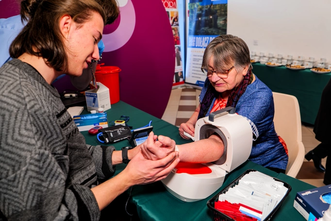 Zdjęcie nr 37 z galerii Od Aktywni+ do Troski+. Akademia WSB o wyzwaniach p&oacute;źnej starości