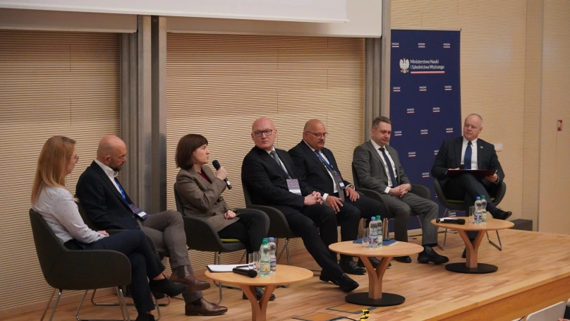 Zdjęcie nr 1 z galerii Aktywny udział AWSB w ministerialnej dyskusji. Prof. Marcin Lis w gronie ekspert&oacute;w &bdquo;Dni projekt&oacute;w z MNiSW