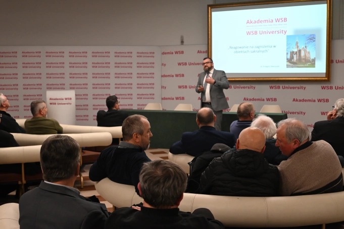 Zdjęcie nr 2 z galerii Praktyczna nauka dla Kościoła. AWSB szkoli duchownych z obrony cywilnej i ochrony ludności