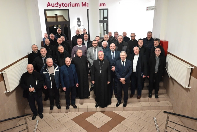 Zdjęcie nr 1 z galerii Praktyczna nauka dla Kościoła. AWSB szkoli duchownych z obrony cywilnej i ochrony ludności