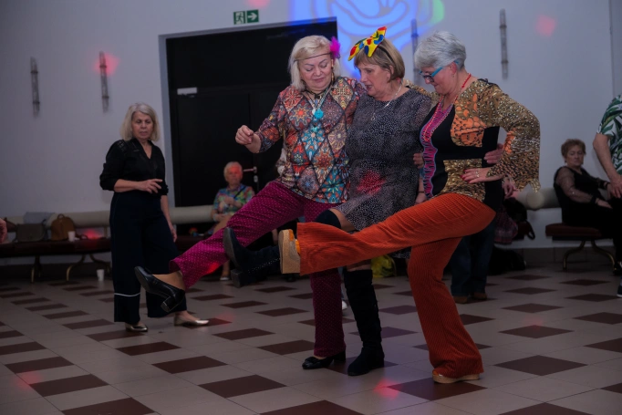 Zdjęcie nr 19 z galerii Dzieci Kwiat&oacute;w przejęły UTW - Wielki Bal Karnawałowy w Akademii WSB!