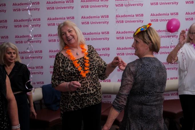 Zdjęcie nr 11 z galerii Dzieci Kwiat&oacute;w przejęły UTW - Wielki Bal Karnawałowy w Akademii WSB!