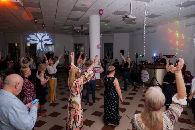 Zdjęcie nr 3 z galerii Dzieci Kwiat&oacute;w przejęły UTW - Wielki Bal Karnawałowy w Akademii WSB!