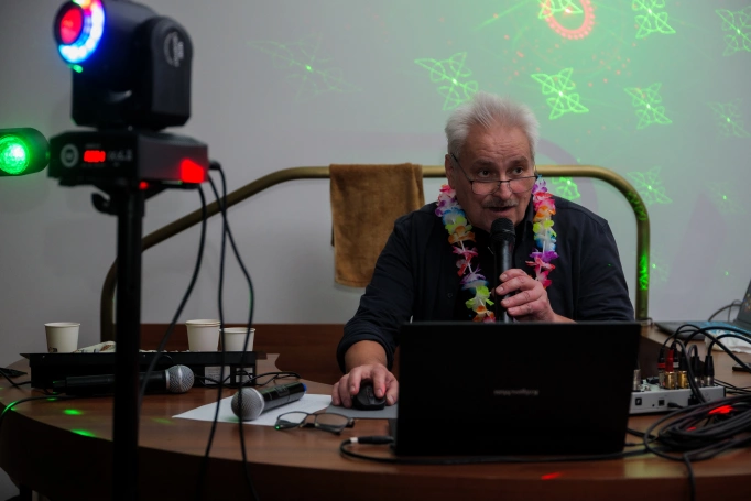 Zdjęcie nr 15 z galerii Dzieci Kwiat&oacute;w przejęły UTW - Wielki Bal Karnawałowy w Akademii WSB!