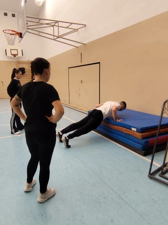 Zdjęcie nr 1 z galerii Warsztaty test&oacute;w sprawnościowych służb mundurowych