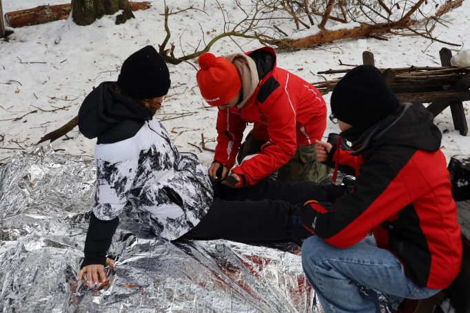 Zdjęcie nr 3 z galerii Zajęcia terenowe &ndash; symulacja poszukiwań os&oacute;b zaginionych w rozległym terenie otwartym