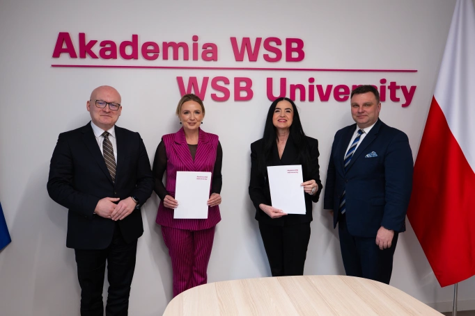 Zdjęcie nr 3 z galerii Aptekarska precyzja i praktyczna wiedza. Akademia WSB rozpoczyna wsp&oacute;łpracę ze Śląską Izbą Aptekarską