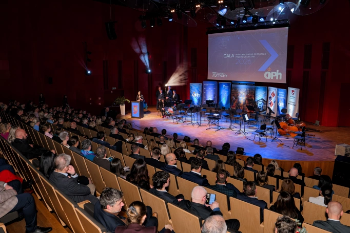 Zdjęcie nr 11 z galerii Uczelnia, kt&oacute;ra wzmacnia kapitał miasta. Integrator Roku dla Akademii WSB