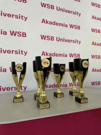 Zdjęcie nr 4 z galerii Brydż 11.02