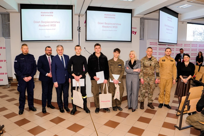 Zdjęcie nr 18 z galerii Od alarmu po cyberzagrożenia. Akademia WSB szkoli w reagowaniu na kryzysy