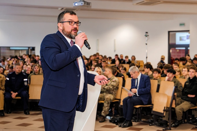 Zdjęcie nr 19 z galerii Od alarmu po cyberzagrożenia. Akademia WSB szkoli w reagowaniu na kryzysy