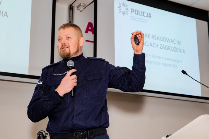 Zdjęcie nr 37 z galerii Od alarmu po cyberzagrożenia. Akademia WSB szkoli w reagowaniu na kryzysy
