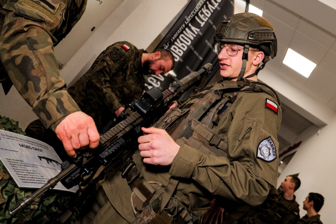 Zdjęcie nr 42 z galerii Od alarmu po cyberzagrożenia. Akademia WSB szkoli w reagowaniu na kryzysy