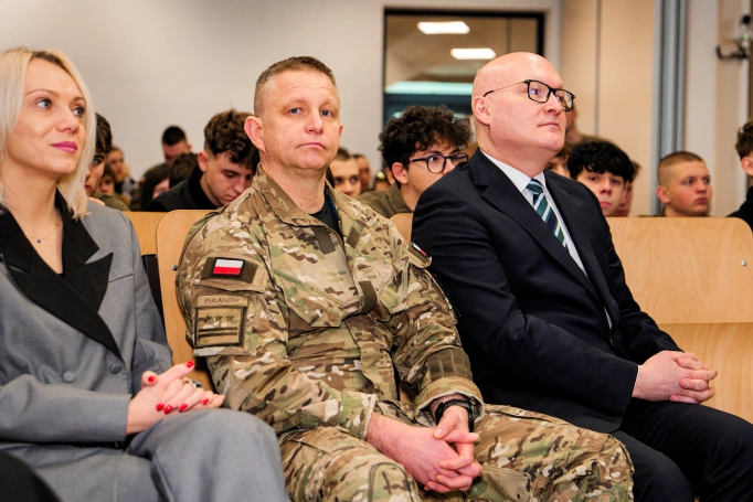 Zdjęcie nr 6 z galerii Od alarmu po cyberzagrożenia. Akademia WSB szkoli w reagowaniu na kryzysy