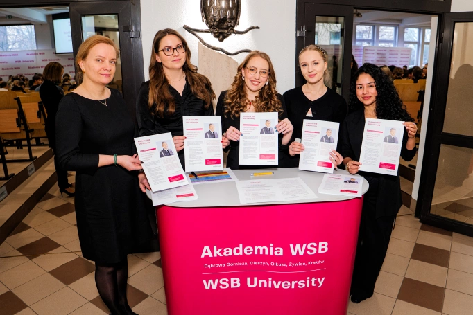 Zdjęcie nr 21 z galerii Od alarmu po cyberzagrożenia. Akademia WSB szkoli w reagowaniu na kryzysy