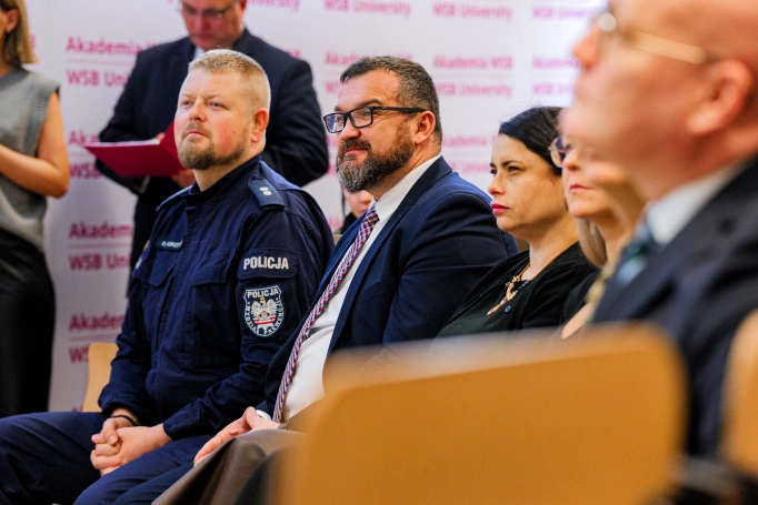 Zdjęcie nr 14 z galerii Od alarmu po cyberzagrożenia. Akademia WSB szkoli w reagowaniu na kryzysy