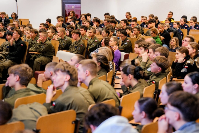 Zdjęcie nr 16 z galerii Od alarmu po cyberzagrożenia. Akademia WSB szkoli w reagowaniu na kryzysy