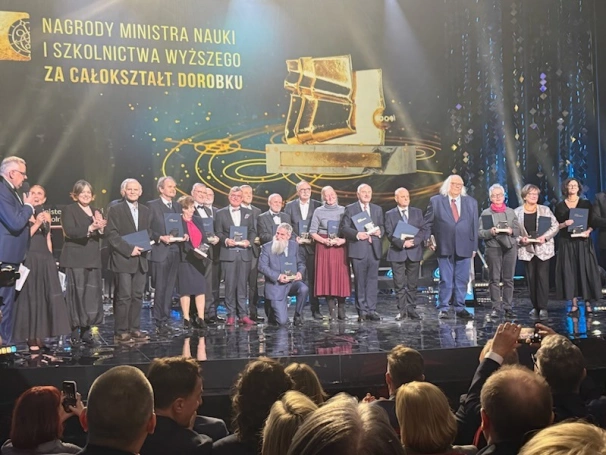 Zdjęcie nr 4 z galerii Prof. Łukasz Sułkowski Honored with the Minister&rsquo;s Award for Lifetime Scientific Achievement 