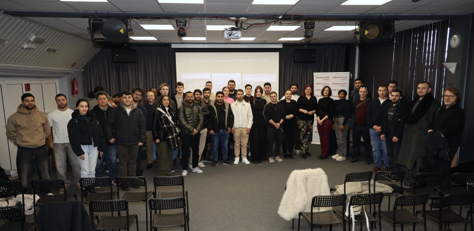 Zdjęcie nr 16 z galerii Międzynarodowa perspektywa na wsp&oacute;łpracę transgraniczną &ndash; wykład gościnny dr Laurie Trautman