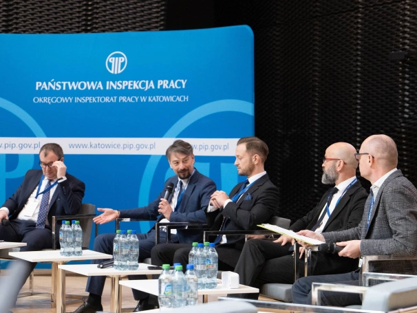 Zdjęcie nr 4 z galerii Akademia WSB na II Śląskiej Debacie o Bezpieczeństwie Pracy