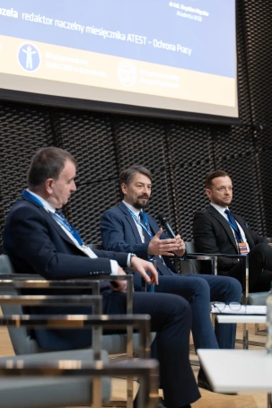 Zdjęcie nr 5 z galerii WSB University at the 2nd Silesian Debate on Occupational Safety 