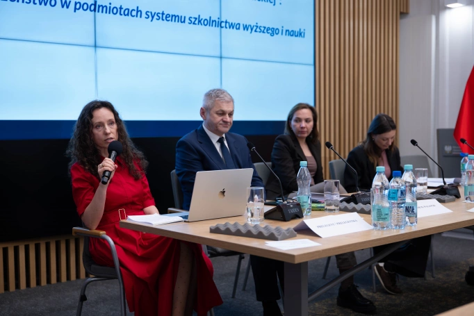 Zdjęcie nr 6 z galerii Głos ekspert&oacute;w AWSB wybrzmiał w MNiSW podczas dyskusji o bezpieczeństwie w uczelniach wyższych 