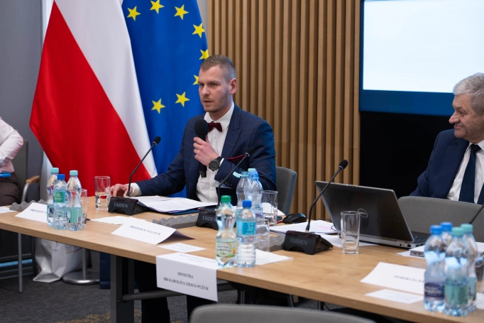 Zdjęcie nr 13 z galerii Głos ekspert&oacute;w AWSB wybrzmiał w MNiSW podczas dyskusji o bezpieczeństwie w uczelniach wyższych 