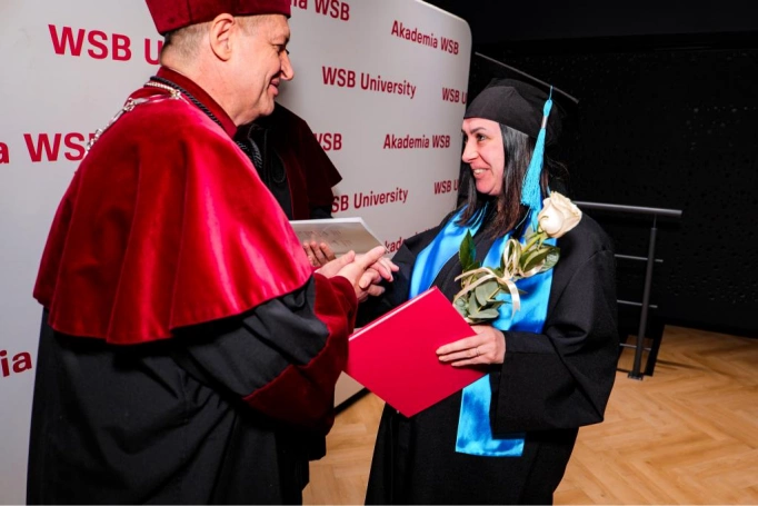 Zdjęcie nr 72 z galerii Gala Wręczenia Dyplom&oacute;w  12.03.2026 