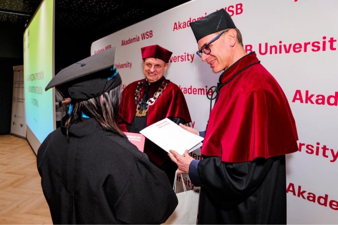 Zdjęcie nr 73 z galerii Gala Wręczenia Dyplom&oacute;w  12.03.2026 