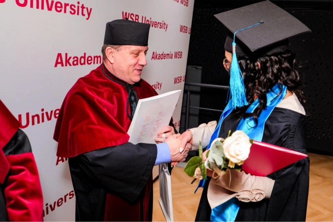 Zdjęcie nr 79 z galerii Gala Wręczenia Dyplom&oacute;w  12.03.2026 