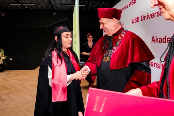 Zdjęcie nr 107 z galerii Gala Wręczenia Dyplom&oacute;w  12.03.2026 