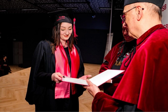 Zdjęcie nr 109 z galerii Gala Wręczenia Dyplom&oacute;w  12.03.2026 