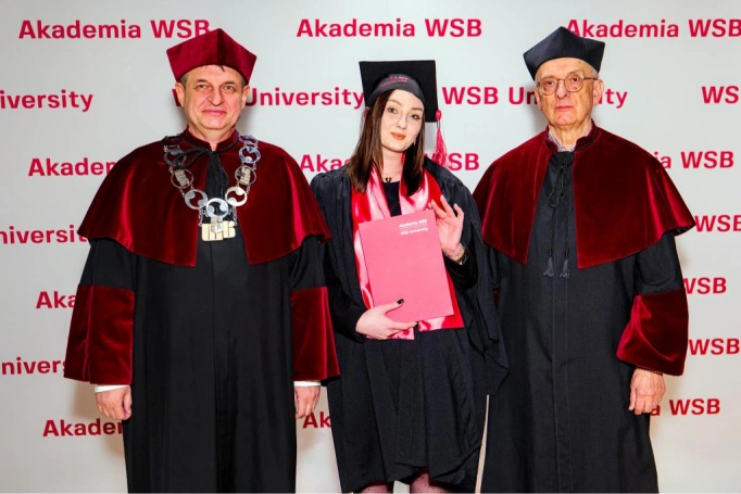 Zdjęcie nr 110 z galerii Gala Wręczenia Dyplom&oacute;w  12.03.2026 